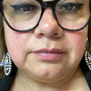 Meet your Posher, Senaida